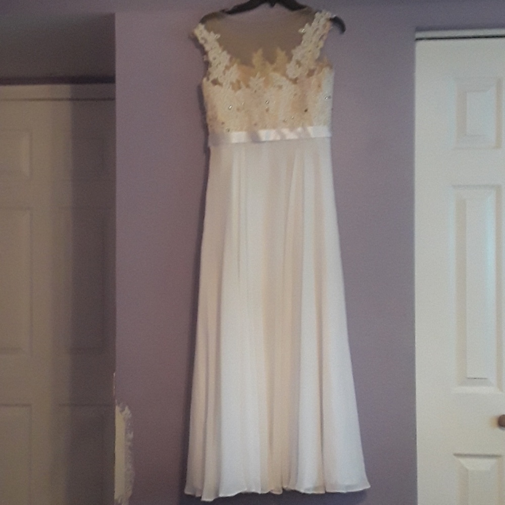 Prom dress - Picture 2 of 4